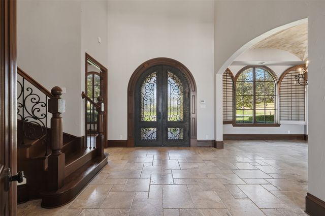 1105 Excalibur Boulevard, Lewisville, TX 75056