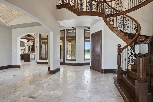 1105 Excalibur Boulevard, Lewisville, TX 75056