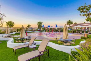 6073 Roselle Meadows Trl, San Diego, CA 92130