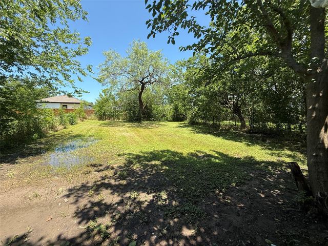 1310 E 12th Avenue, Corsicana, TX 75110