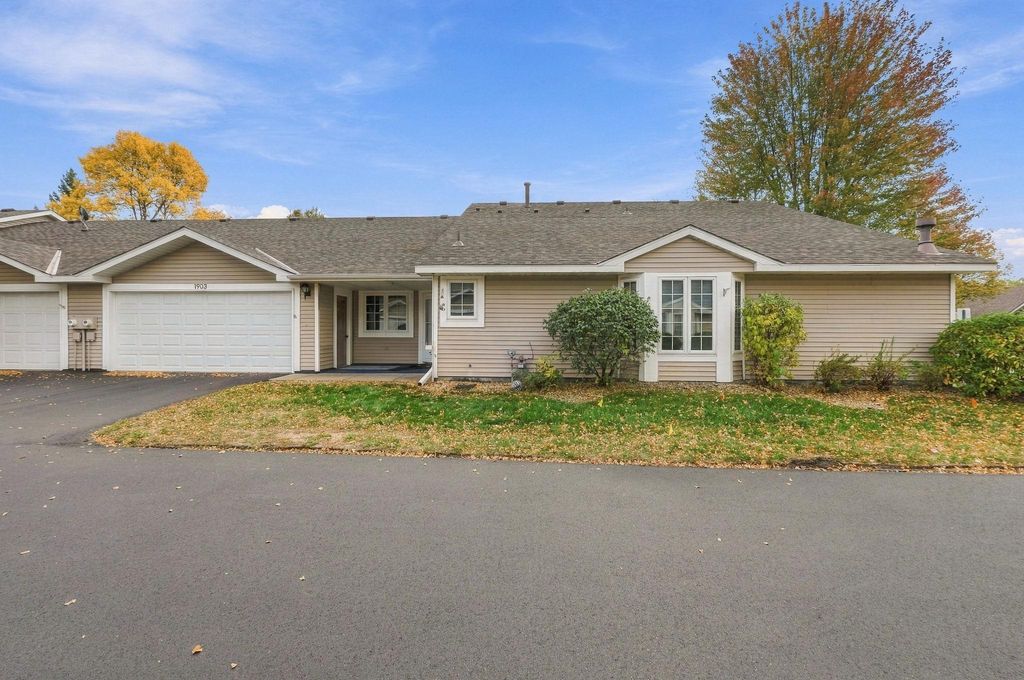 1903 Granite Avenue N, Oakdale, MN 55128 — exterior