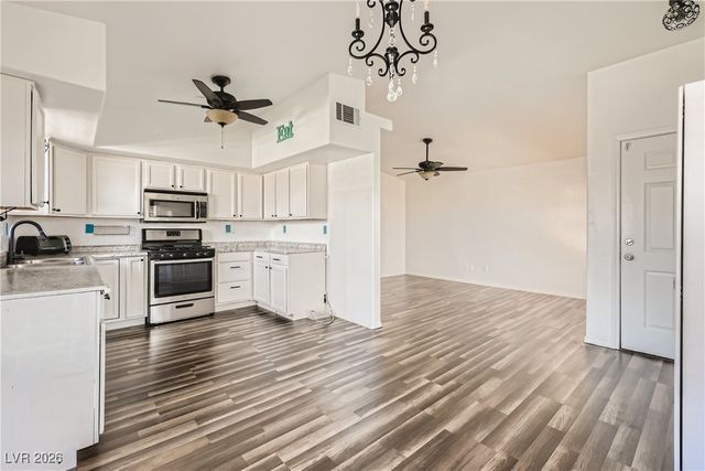 520 Arrowhead Trail 1424, Henderson, NV 89015