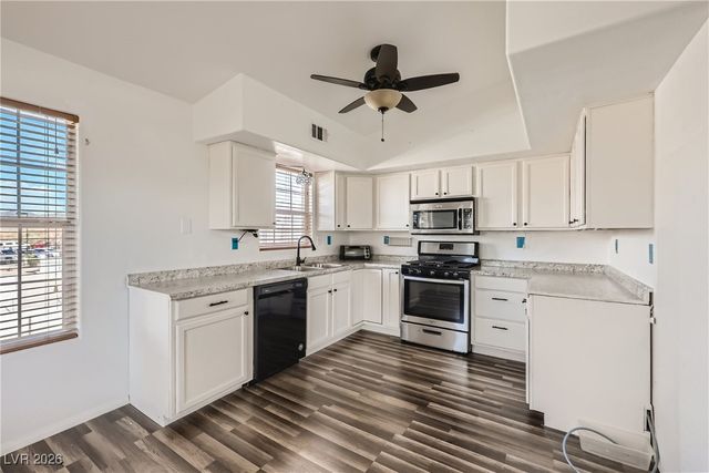 520 Arrowhead Trail 1424, Henderson, NV 89015