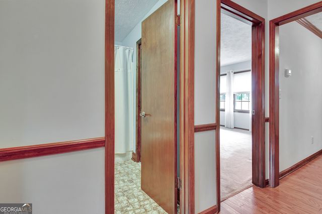 145 Marilyn Drive E, Fayetteville, GA 30214