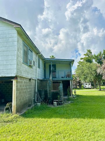 2047 Bayou Dularge Rd, Theriot, LA 70397