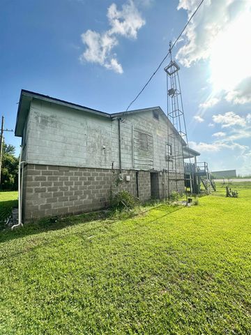 2047 Bayou Dularge Rd, Theriot, LA 70397