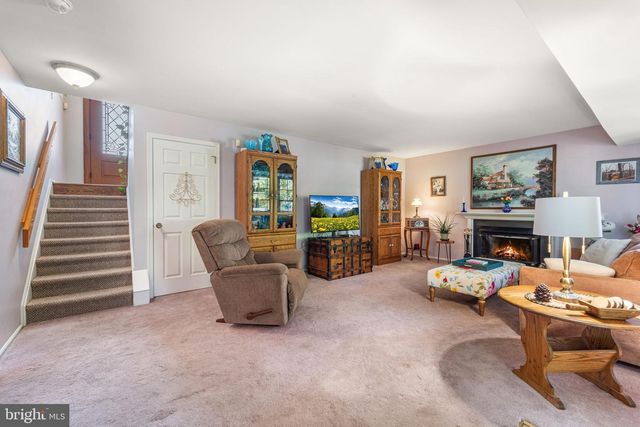 45 DEERFIELD CIR, Sewell, NJ 08080