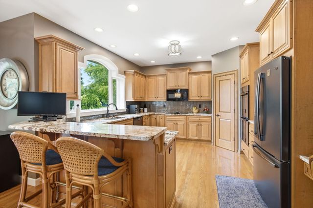 4410 GLEN EAGLE DR, Columbia, MO 65203