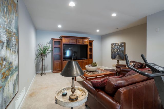 4410 GLEN EAGLE DR, Columbia, MO 65203