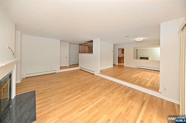 47 Bentley Drive, Franklin Lakes, NJ 07417