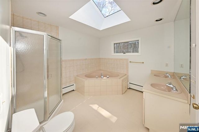 47 Bentley Drive, Franklin Lakes, NJ 07417