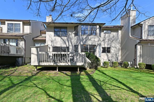 47 Bentley Drive, Franklin Lakes, NJ 07417
