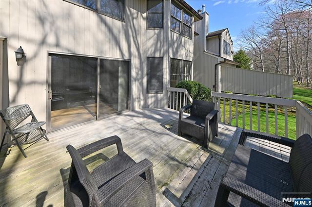 47 Bentley Drive, Franklin Lakes, NJ 07417