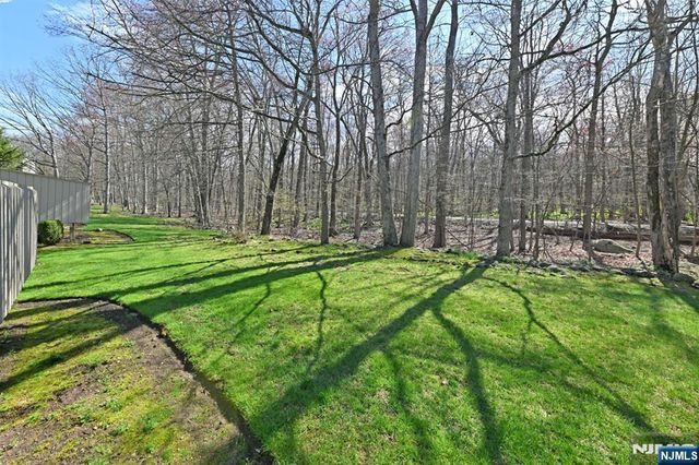47 Bentley Drive, Franklin Lakes, NJ 07417