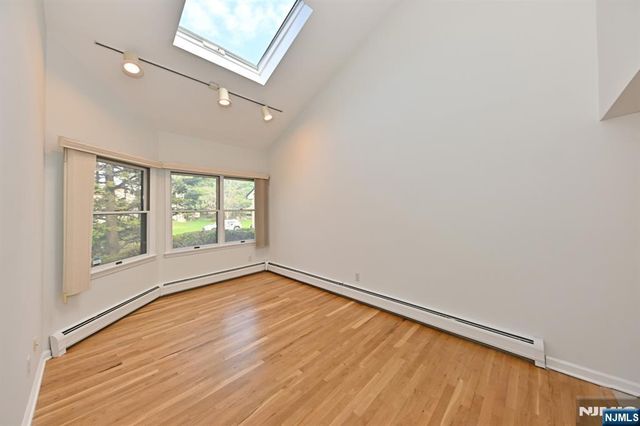 47 Bentley Drive, Franklin Lakes, NJ 07417