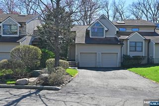 47 Bentley Drive, Franklin Lakes, NJ 07417