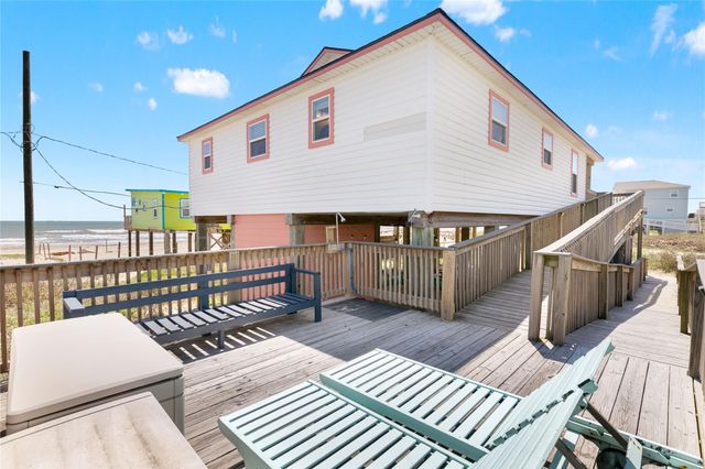 114 Coral Court, Surfside Beach, TX 77541