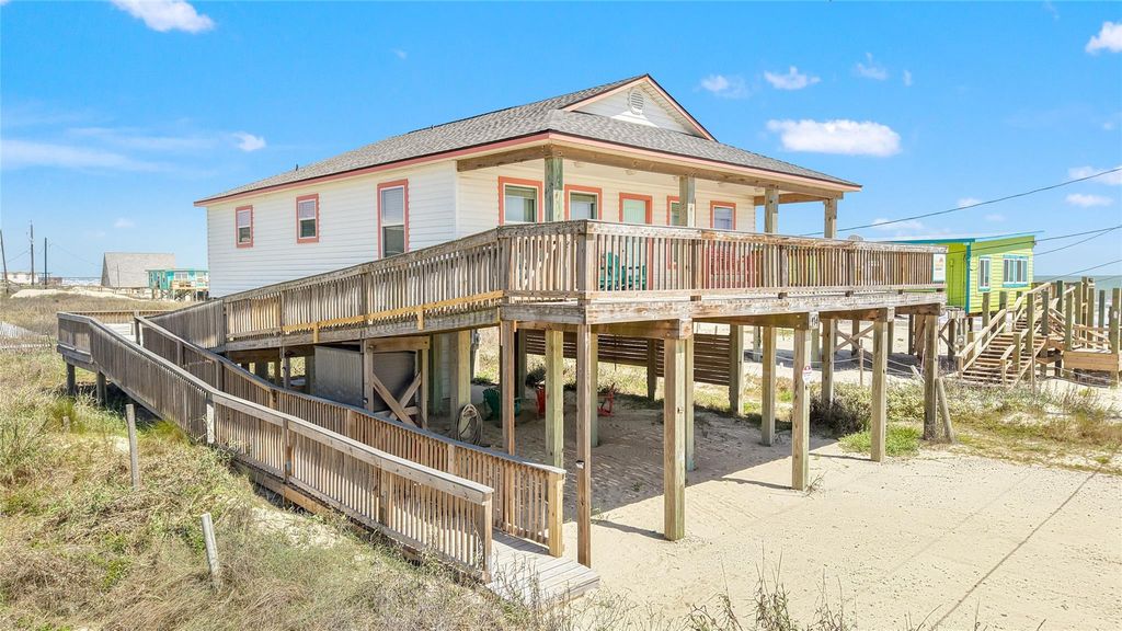 114 Coral Court, Surfside Beach, TX 77541