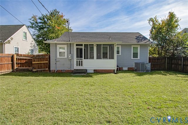 702 N 7th Ave, Hopewell, VA 23860