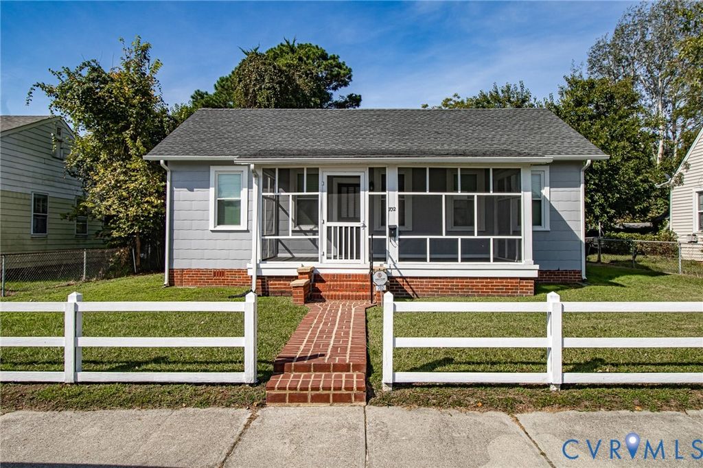 702 N 7th Ave, Hopewell, VA 23860