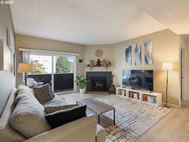 4320 S CORBETT Ave 114, Portland, OR 97239