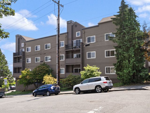 4320 S CORBETT Ave 114, Portland, OR 97239