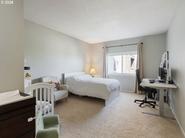 4320 S CORBETT Ave 114, Portland, OR 97239