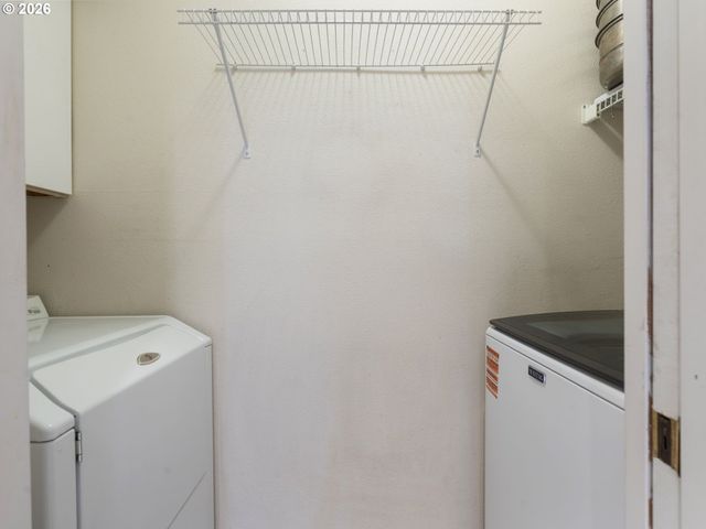 4320 S CORBETT Ave 114, Portland, OR 97239