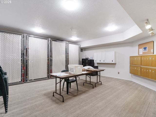 4320 S CORBETT Ave 114, Portland, OR 97239