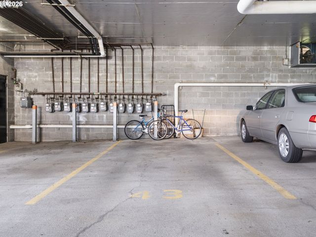 4320 S CORBETT Ave 114, Portland, OR 97239