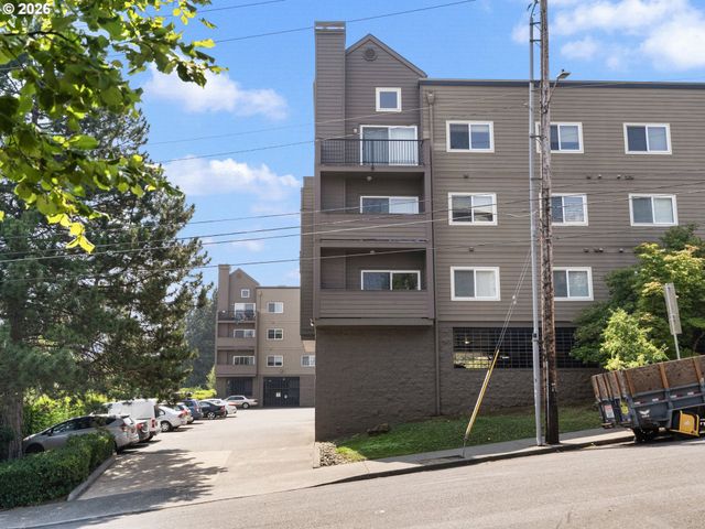 4320 S CORBETT Ave 114, Portland, OR 97239