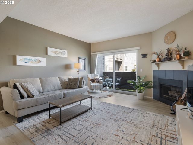 4320 S CORBETT Ave 114, Portland, OR 97239