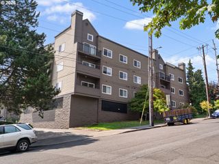 4320 S CORBETT Ave 114, Portland, OR 97239
