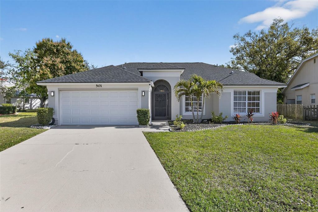 Image 2 of property listing at 501 45TH STREET E, Bradenton, FL 34208