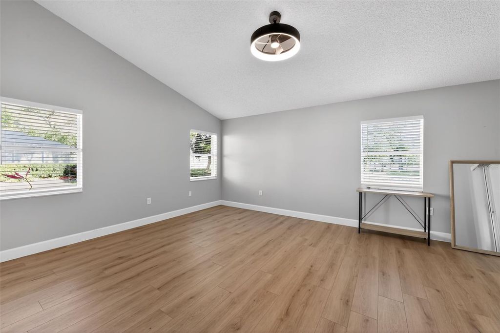 Image 13 of property listing at 501 45TH STREET E, Bradenton, FL 34208