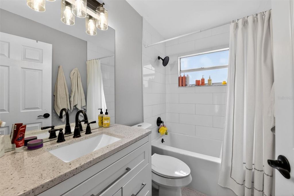 Image 27 of property listing at 501 45TH STREET E, Bradenton, FL 34208