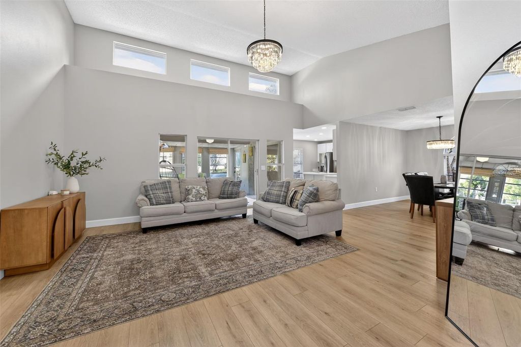 Image 10 of property listing at 501 45TH STREET E, Bradenton, FL 34208