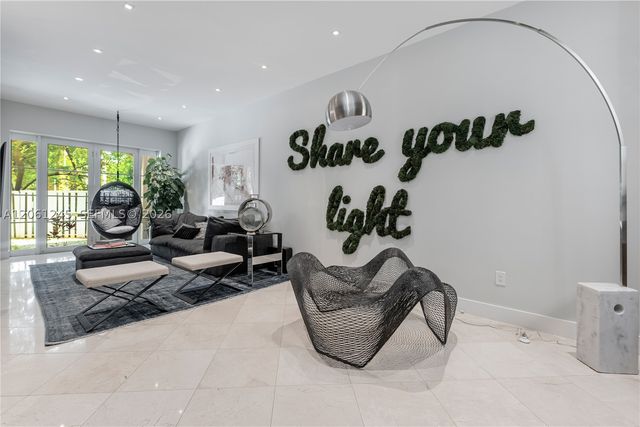 18460 NE 30th Ave 18460, Aventura, FL 33160
