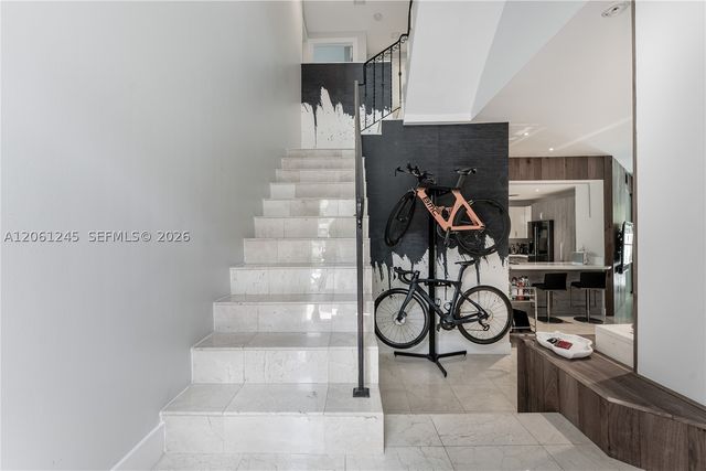 18460 NE 30th Ave 18460, Aventura, FL 33160