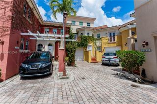 18460 NE 30th Ave 18460, Aventura, FL 33160