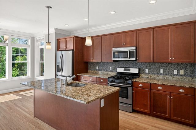 107 Boatwrights Loop, Plymouth, MA 02360