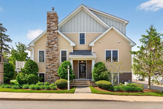 107 Boatwrights Loop, Plymouth, MA 02360