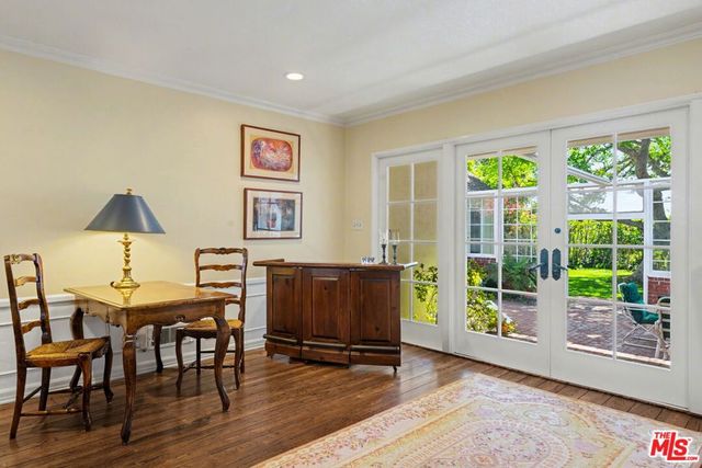 11376 Thurston Place, Los Angeles, CA 90049