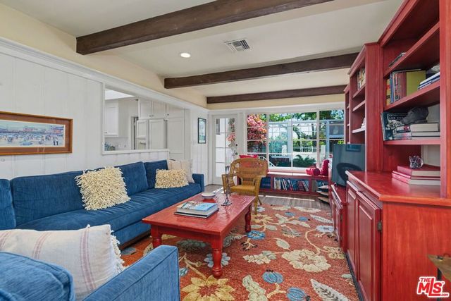 11376 Thurston Place, Los Angeles, CA 90049