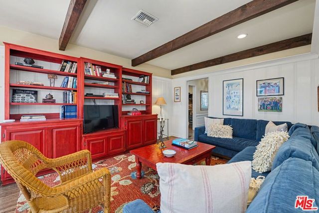11376 Thurston Place, Los Angeles, CA 90049