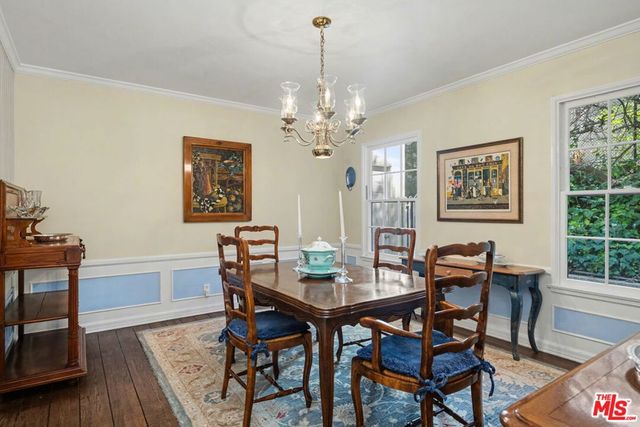 11376 Thurston Place, Los Angeles, CA 90049