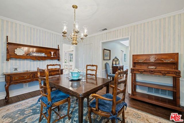 11376 Thurston Place, Los Angeles, CA 90049