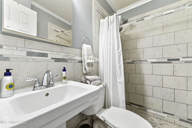 3717 Warwick Street, Pascagoula, MS 39581