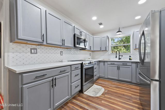 3717 Warwick Street, Pascagoula, MS 39581