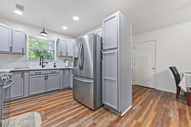 3717 Warwick Street, Pascagoula, MS 39581